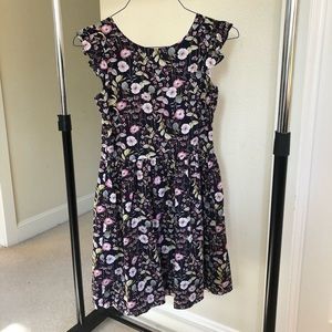 Floral GAP dress. Size xxl (about girls 12-14).
